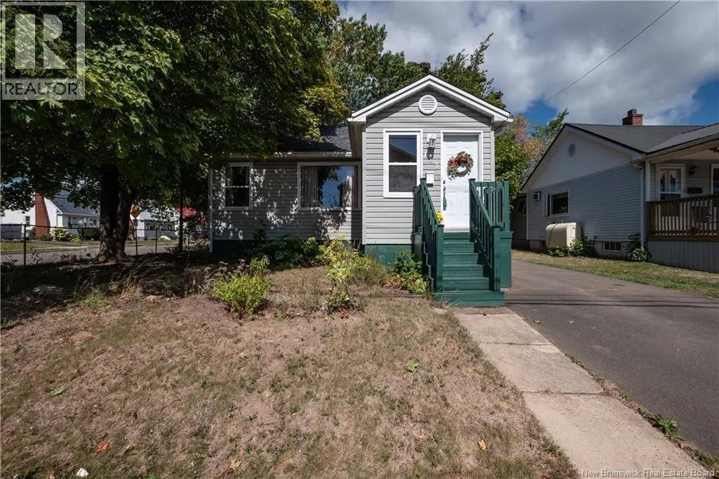 133 Sherrard Avenue