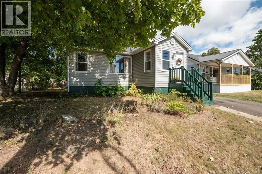 133 Sherrard Avenue