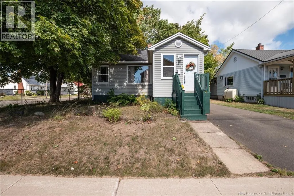 133 Sherrard Avenue