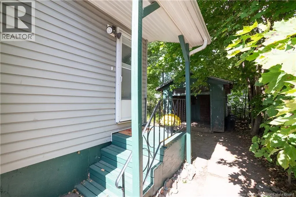 133 Sherrard Avenue