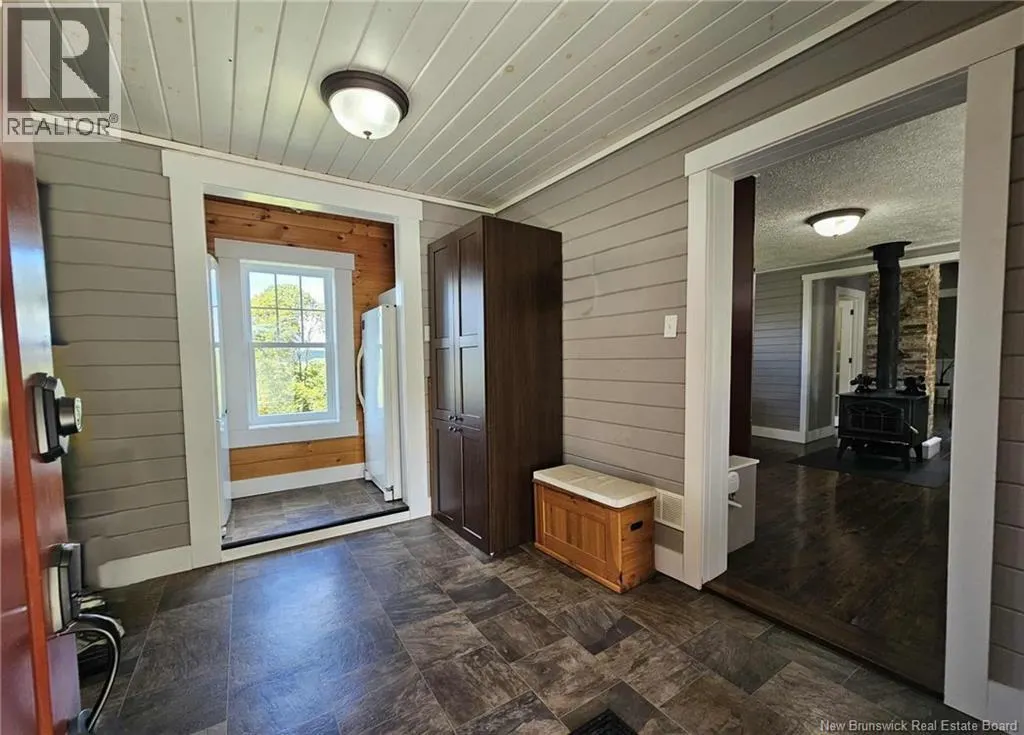 60 Lake Edwards Road