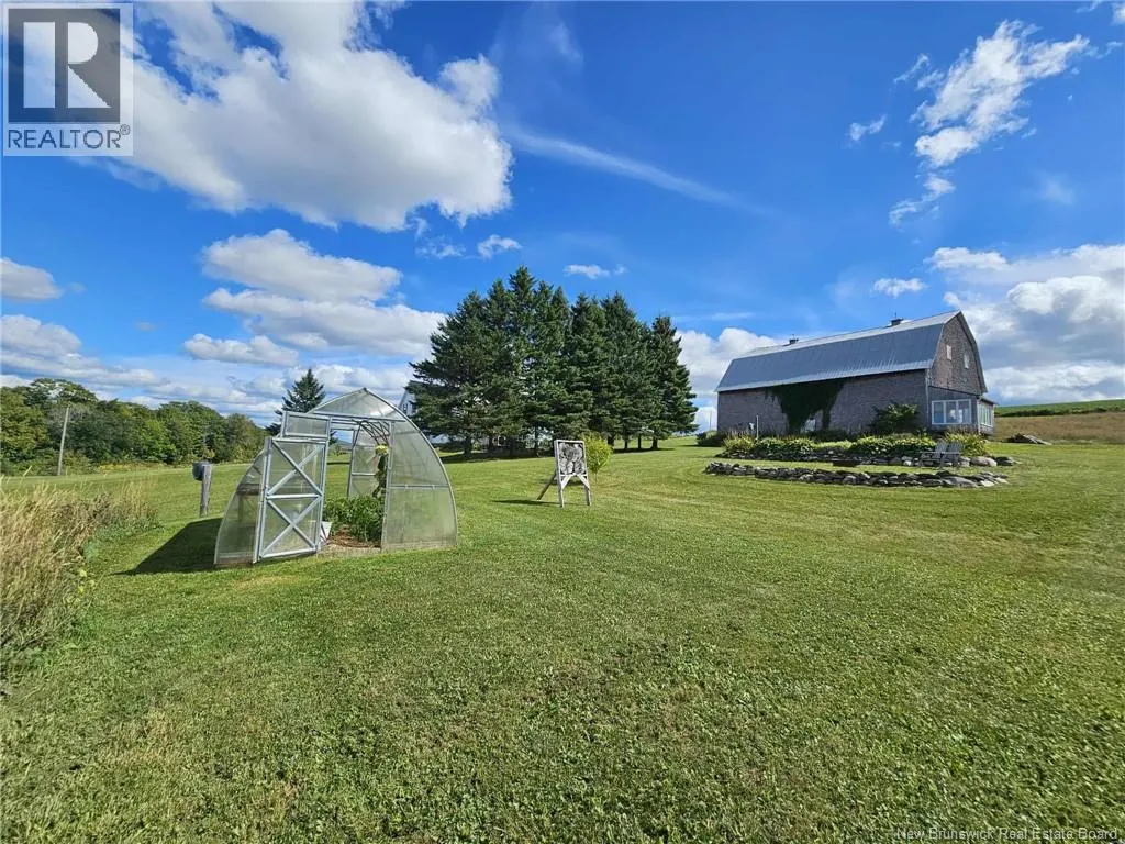 60 Lake Edwards Road