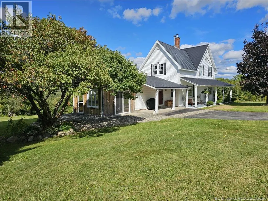 60 Lake Edwards Road