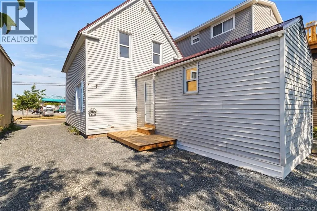 332 Smythe Street