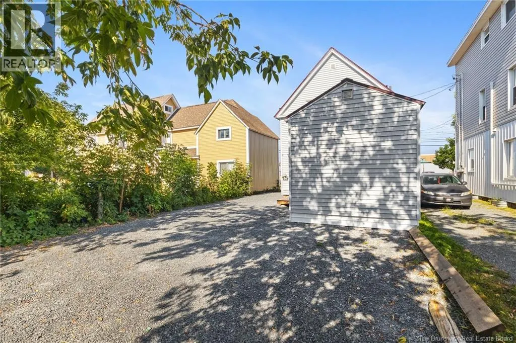 332 Smythe Street