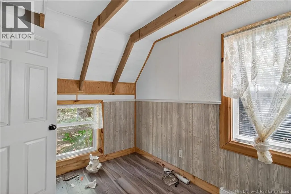 255 Niagara Road