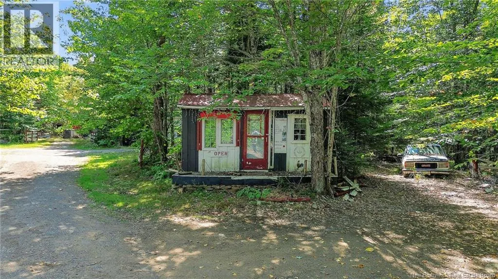 255 Niagara Road