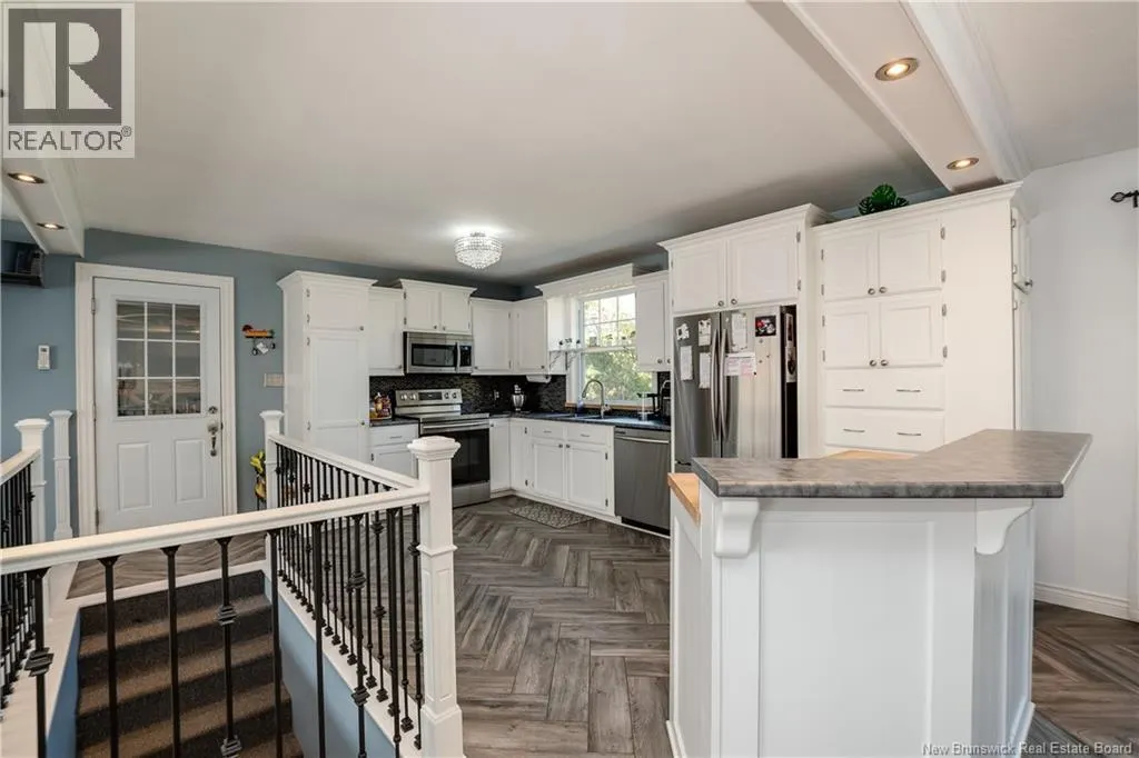 3261 Mountain Road