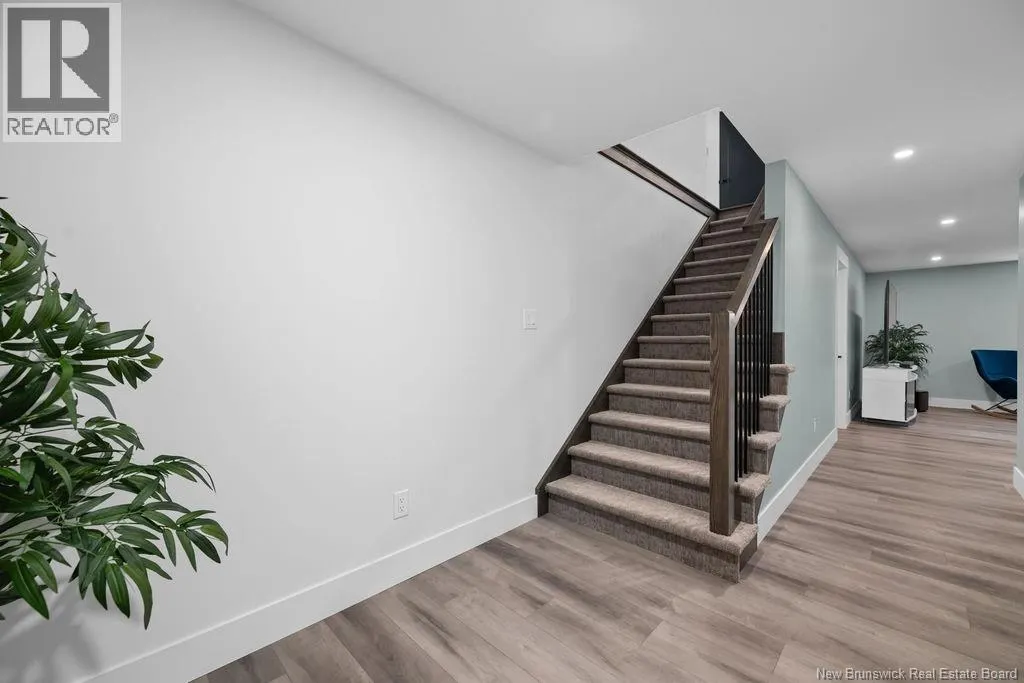 82 Rosebank Crescent