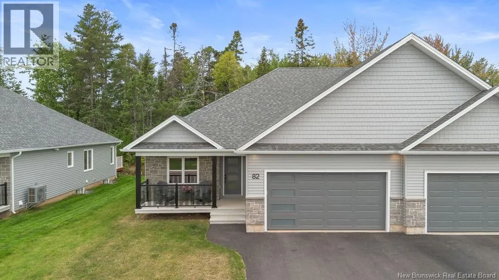 82 Rosebank Crescent