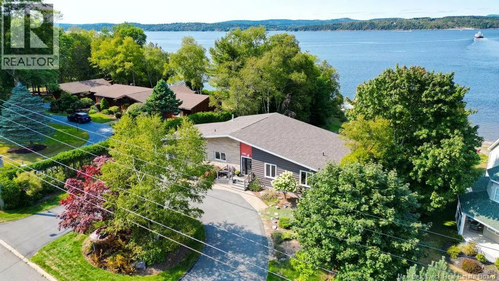 1005 KENNEBECASIS Drive