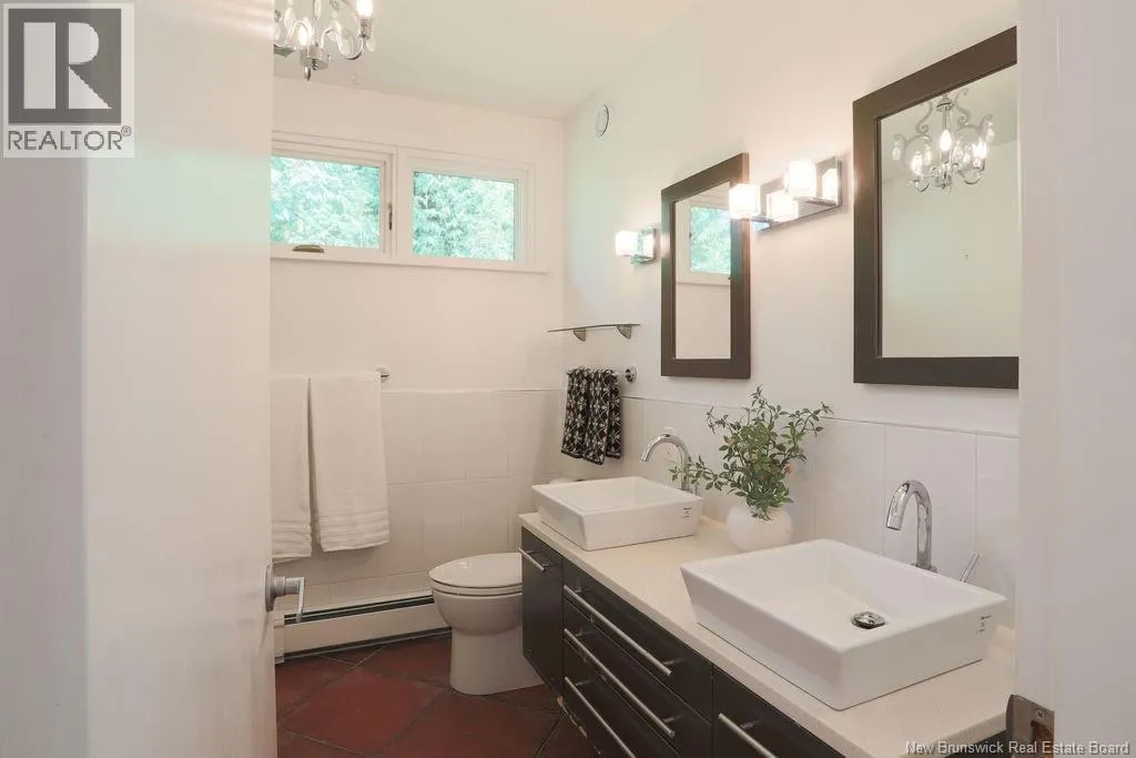 1005 KENNEBECASIS Drive