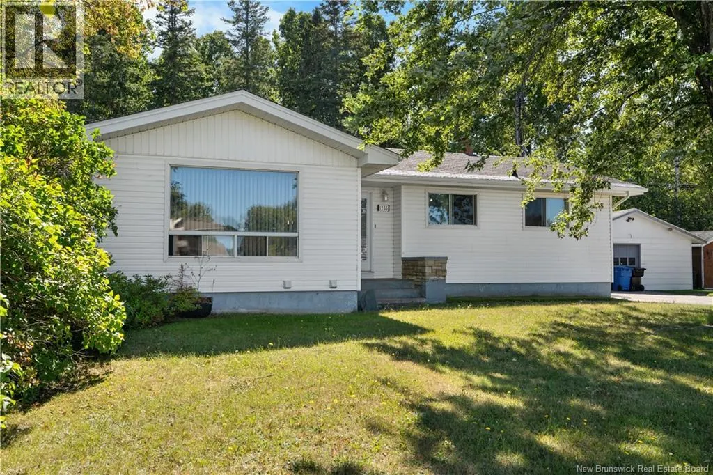 1235 Vanier