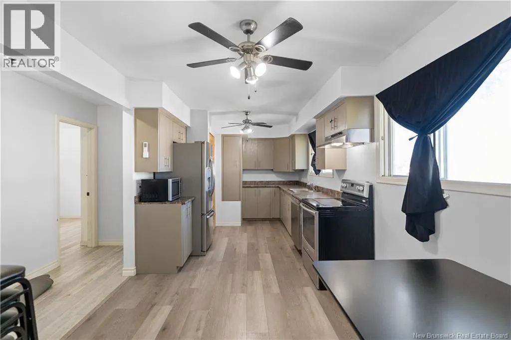 1235 Vanier