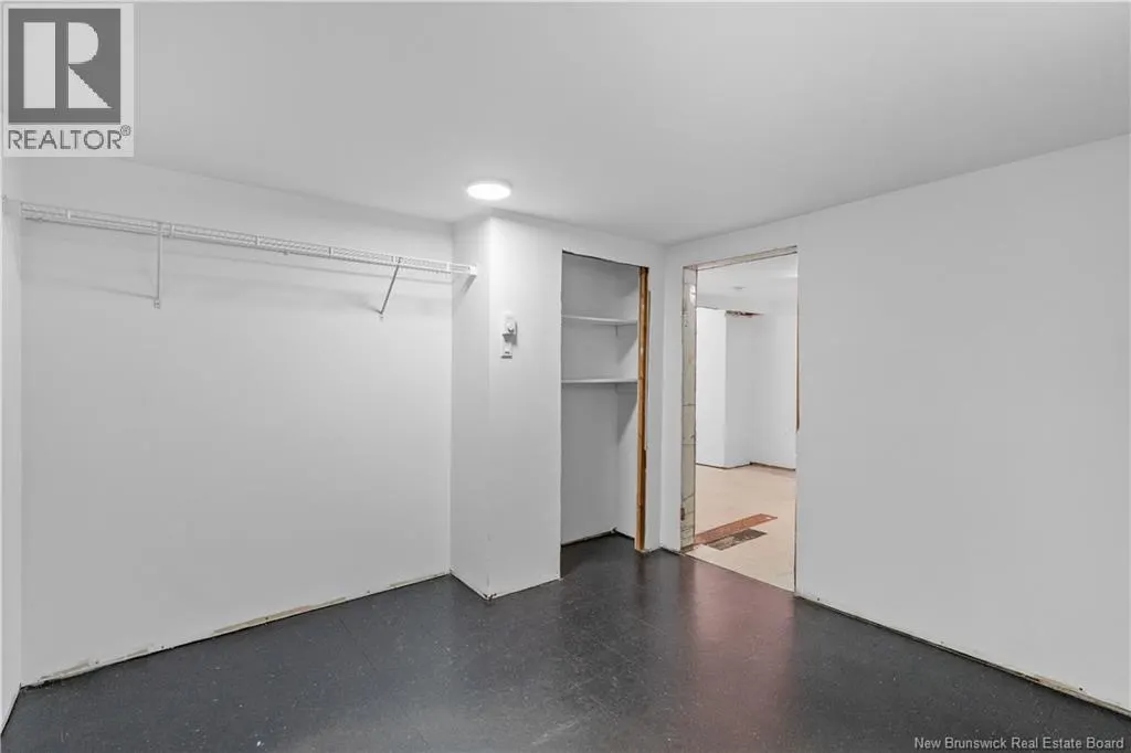 1235 Vanier