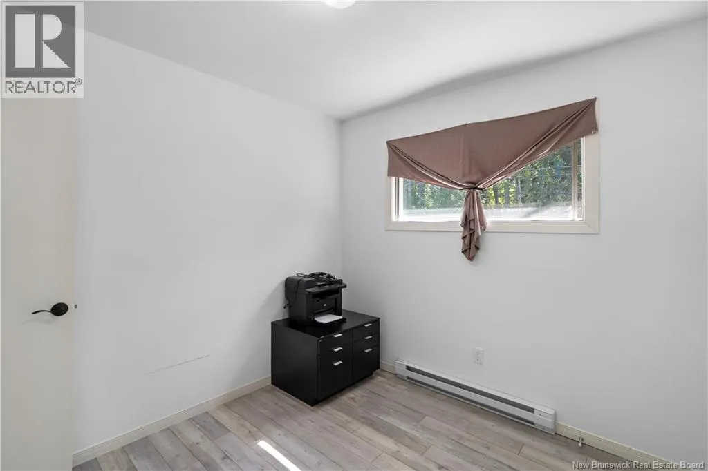 1235 Vanier