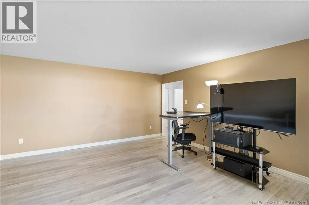 1235 Vanier