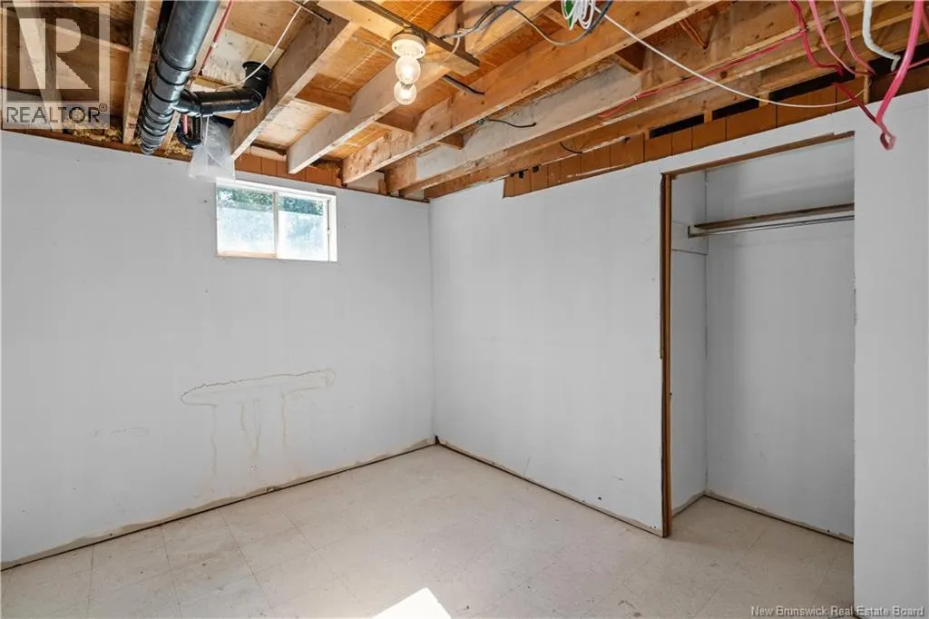 1235 Vanier