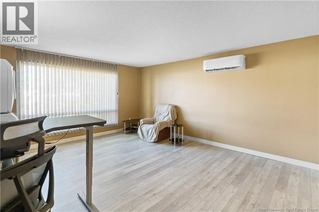 1235 Vanier