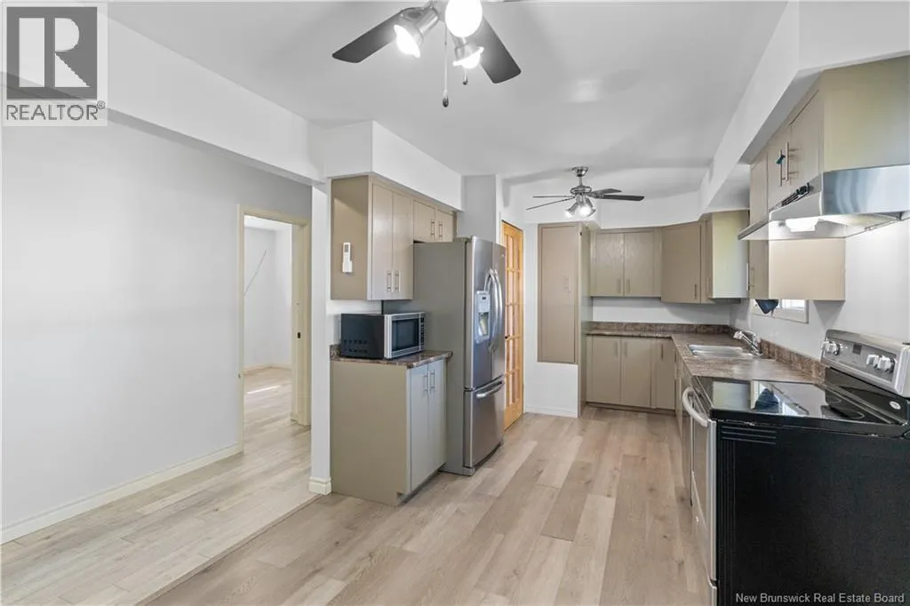1235 Vanier