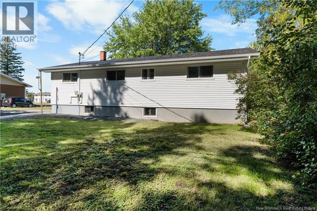 1235 Vanier