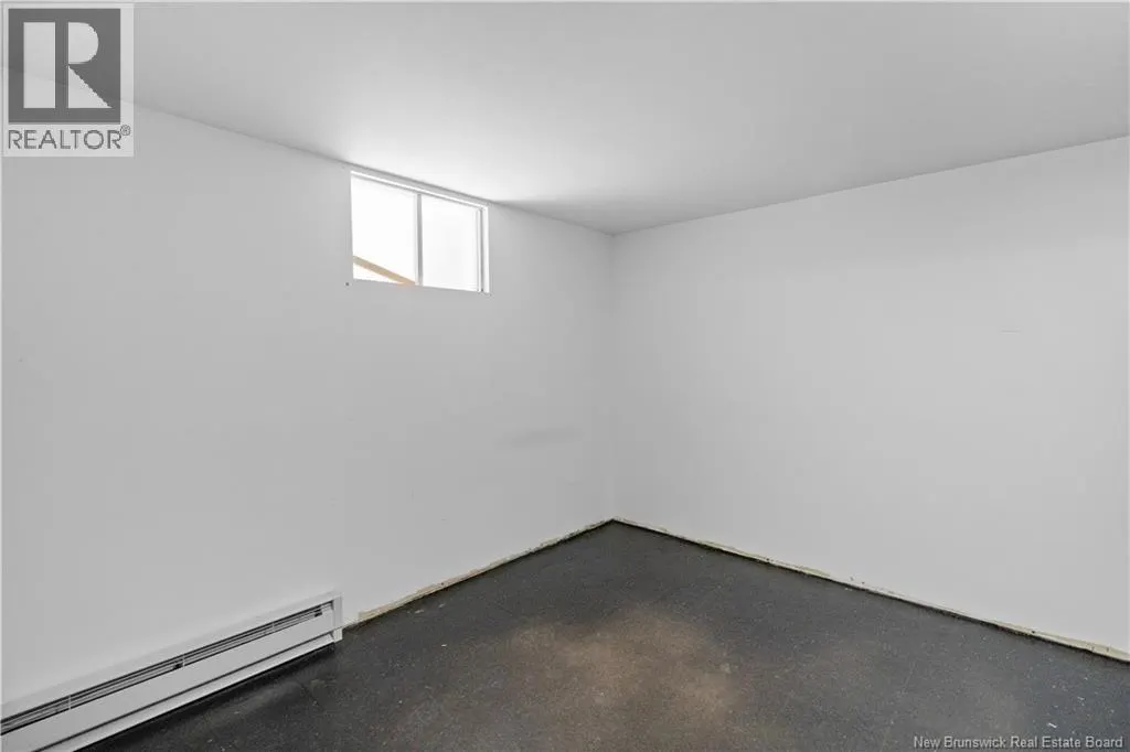 1235 Vanier