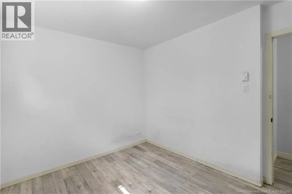 1235 Vanier