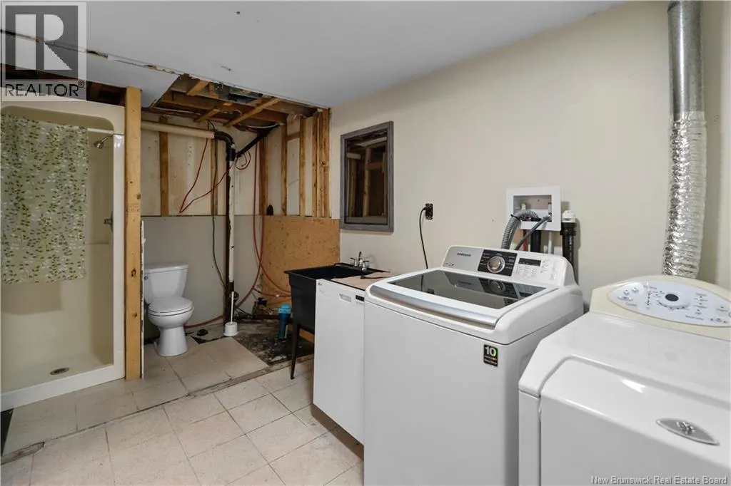 1235 Vanier