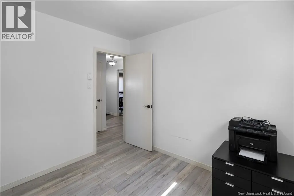 1235 Vanier