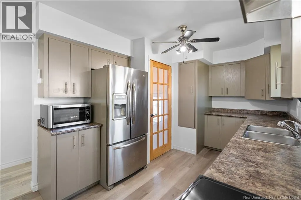 1235 Vanier