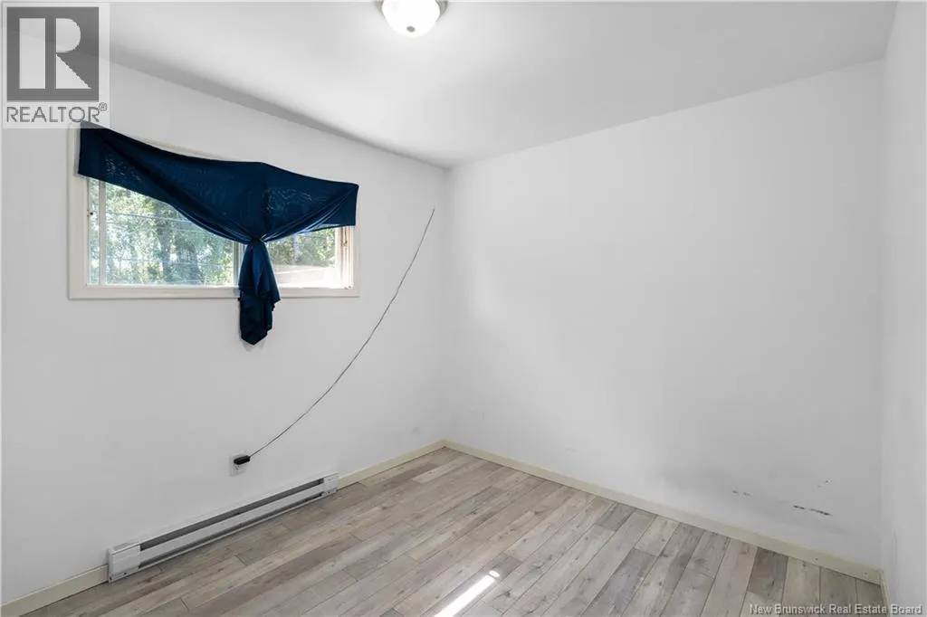 1235 Vanier