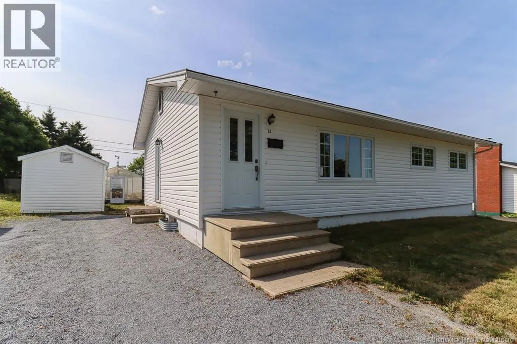 12 Alpine Street