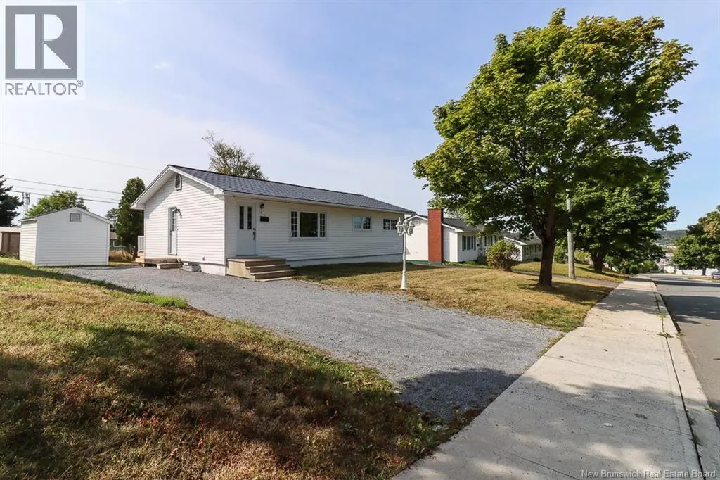 12 Alpine Street