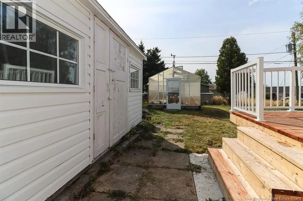12 Alpine Street