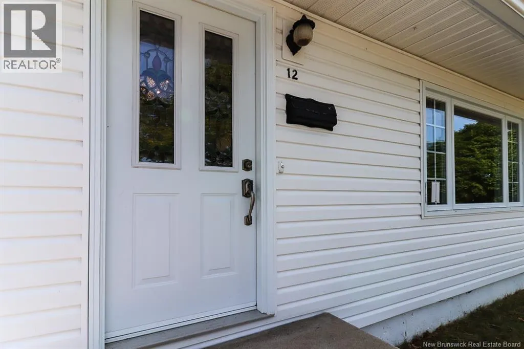 12 Alpine Street