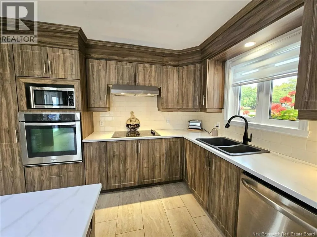 1295 Riverside