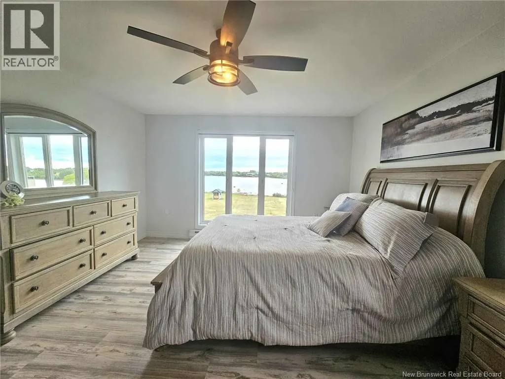 1295 Riverside