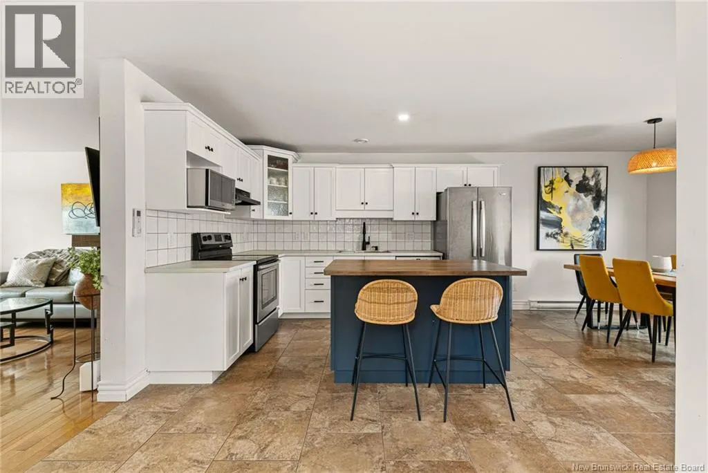15 Myriam Crescent