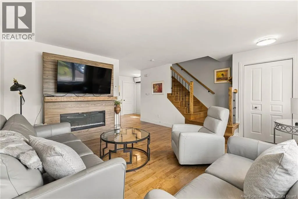 15 Myriam Crescent