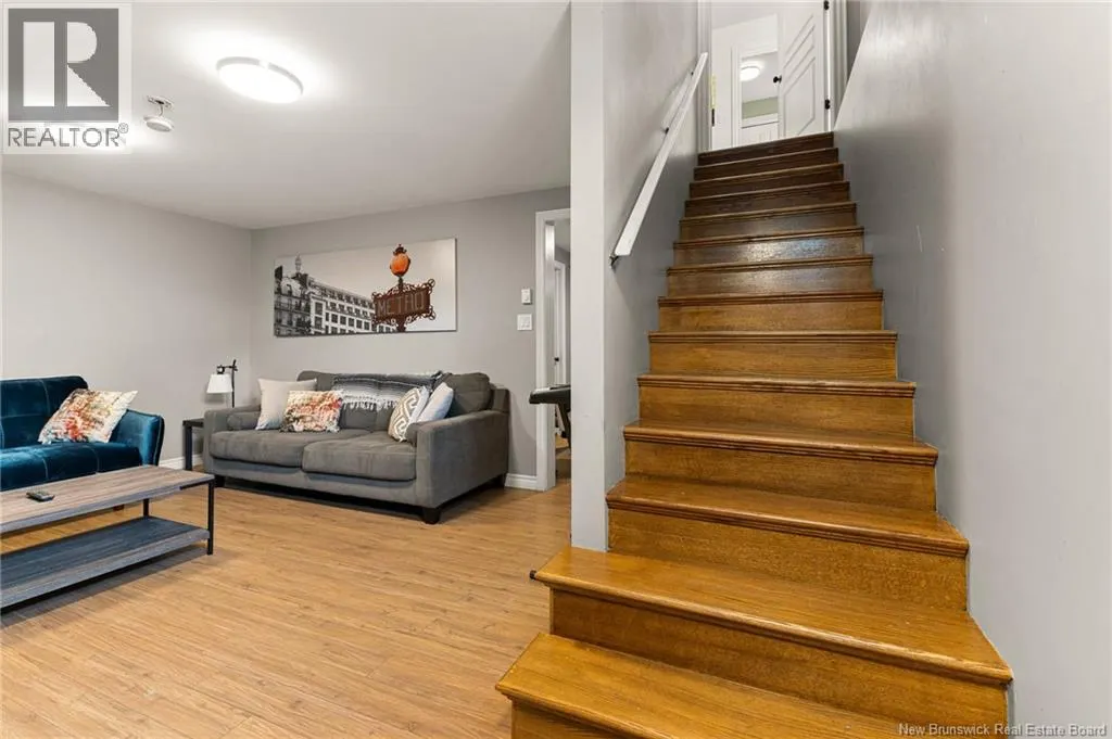 15 Myriam Crescent
