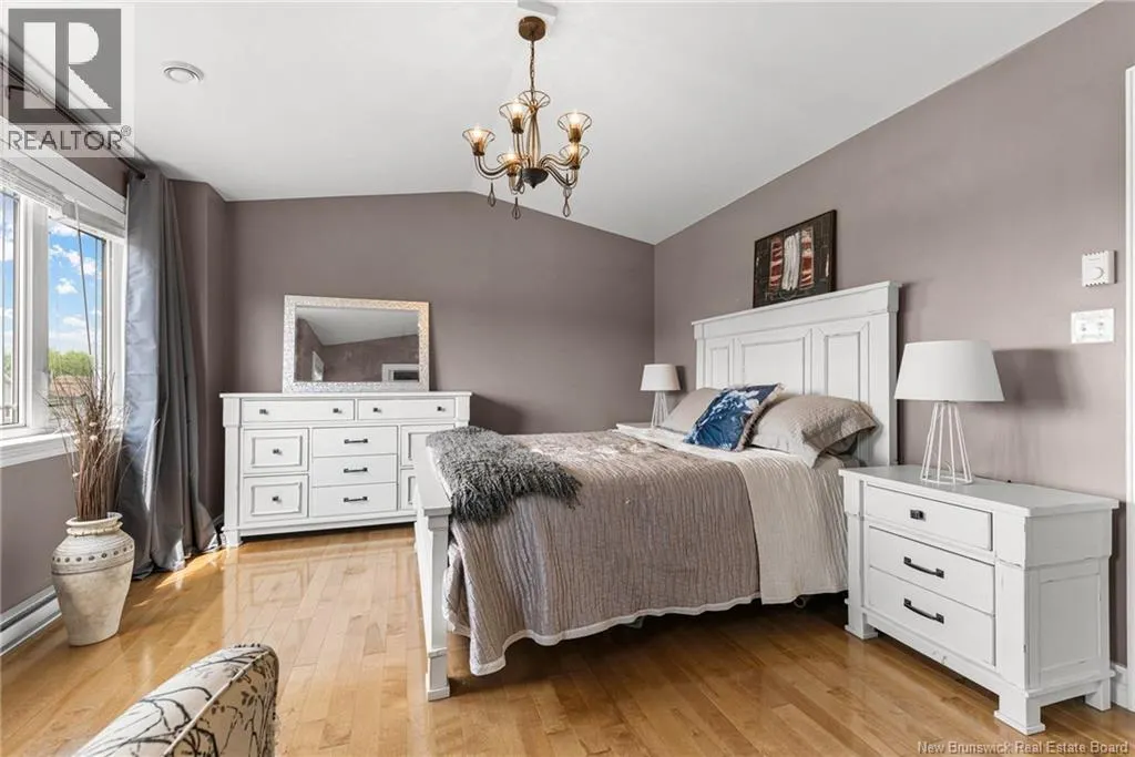 15 Myriam Crescent