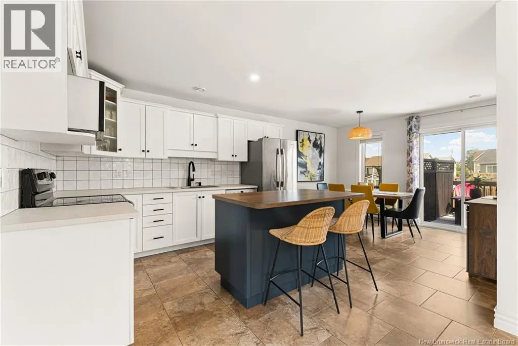 15 Myriam Crescent