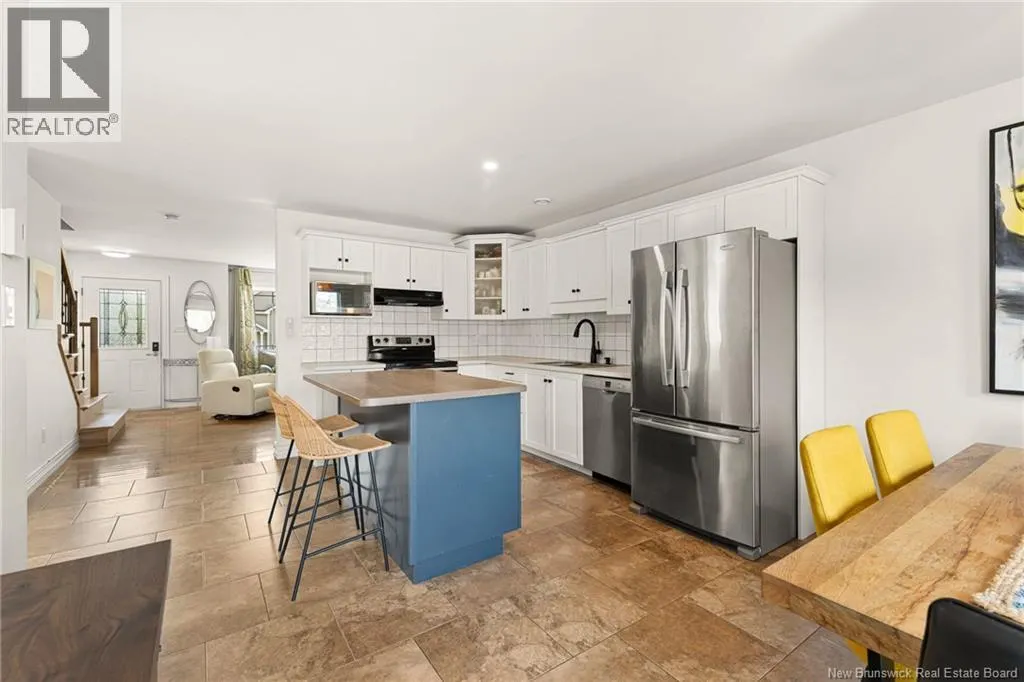 15 Myriam Crescent