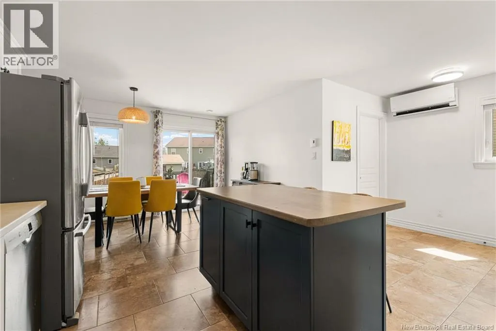 15 Myriam Crescent