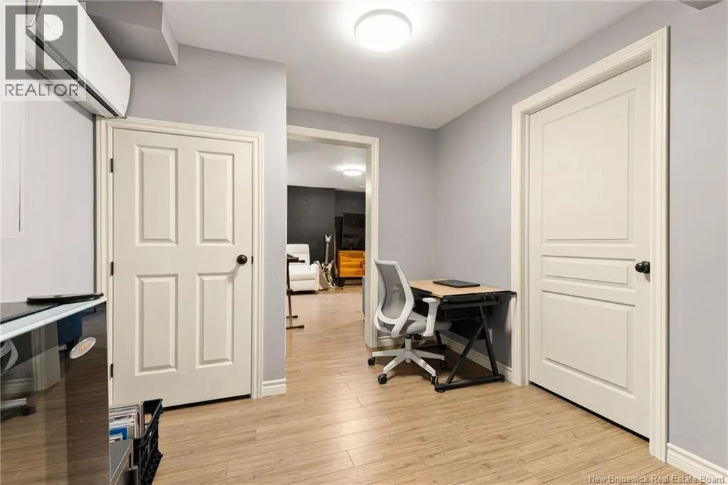 15 Myriam Crescent