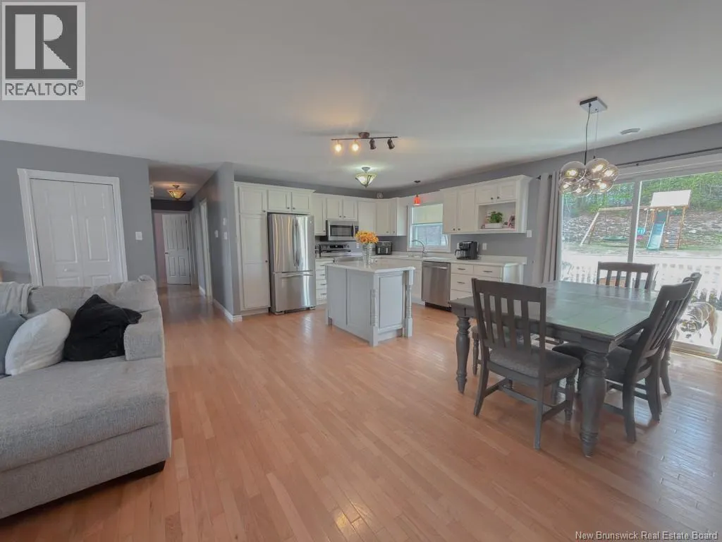 8 Azalea Court