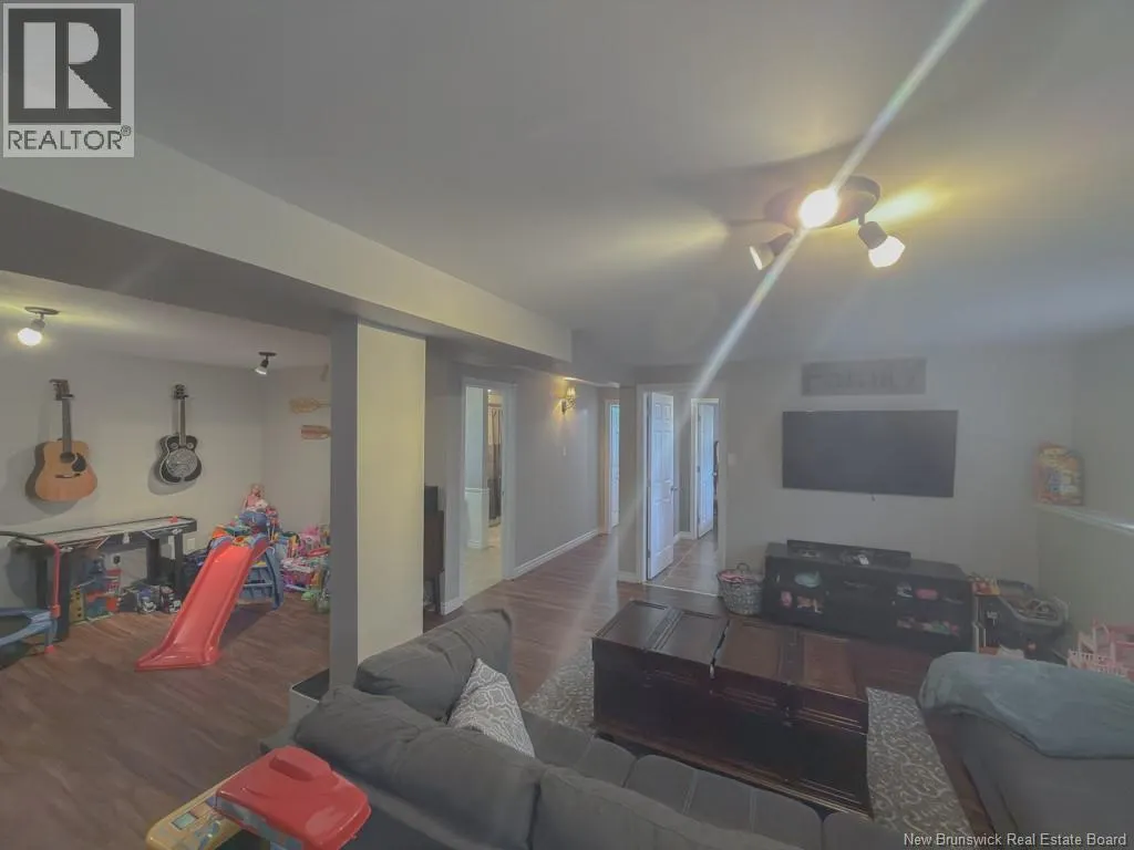 8 Azalea Court