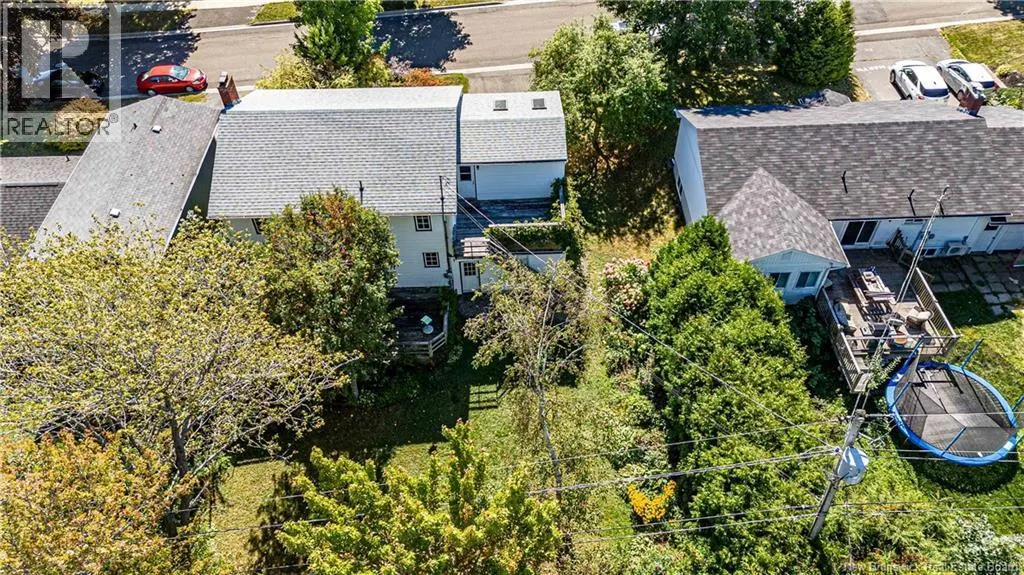 140 Surrey Crescent