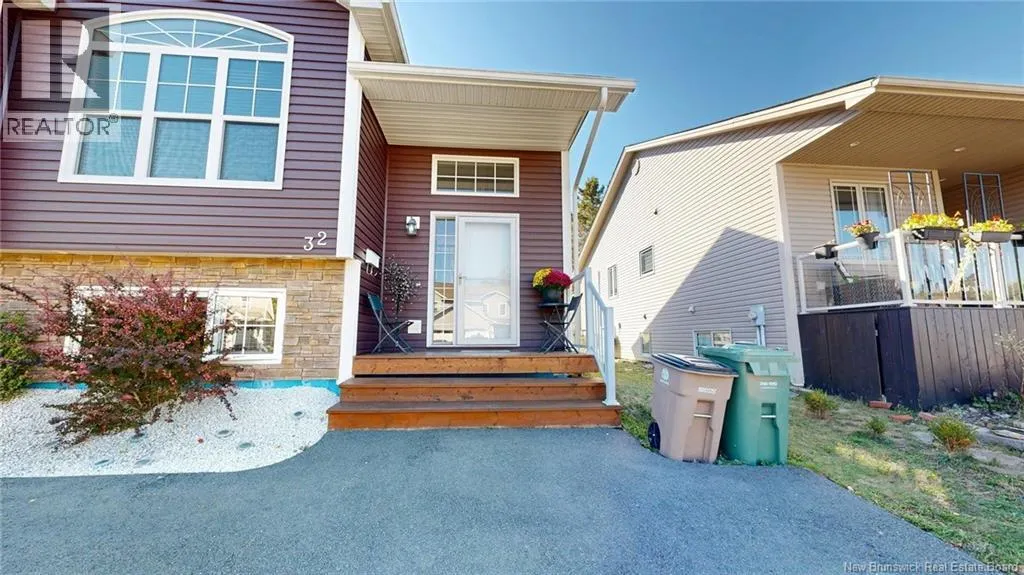 32 Macauley Avenue