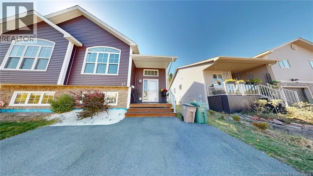 32 Macauley Avenue
